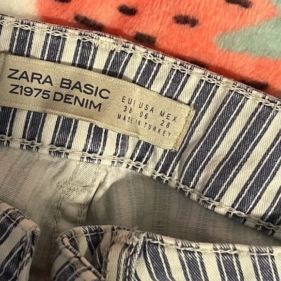 Zara Striped Denim Jeans - Picture 2 of 5